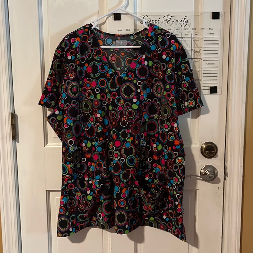 Scrub top